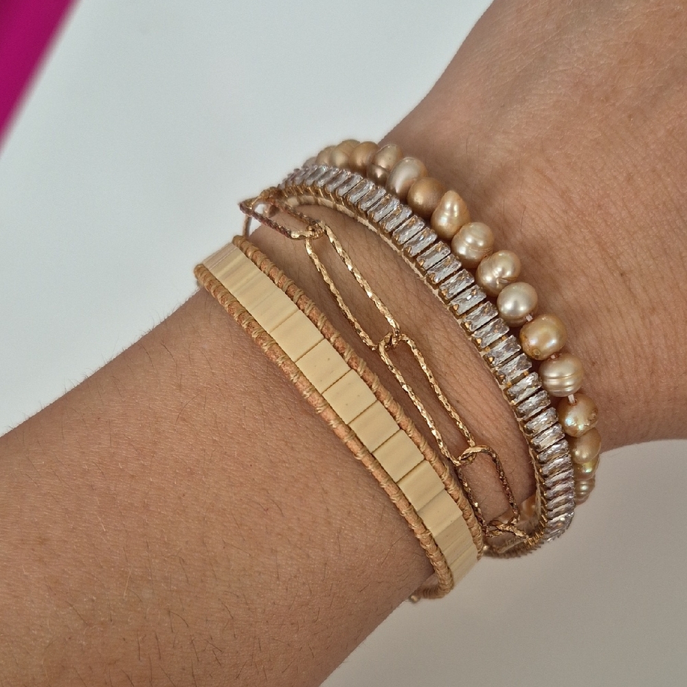 Elegant Pearl and Gold Bracelet Set By Victoria